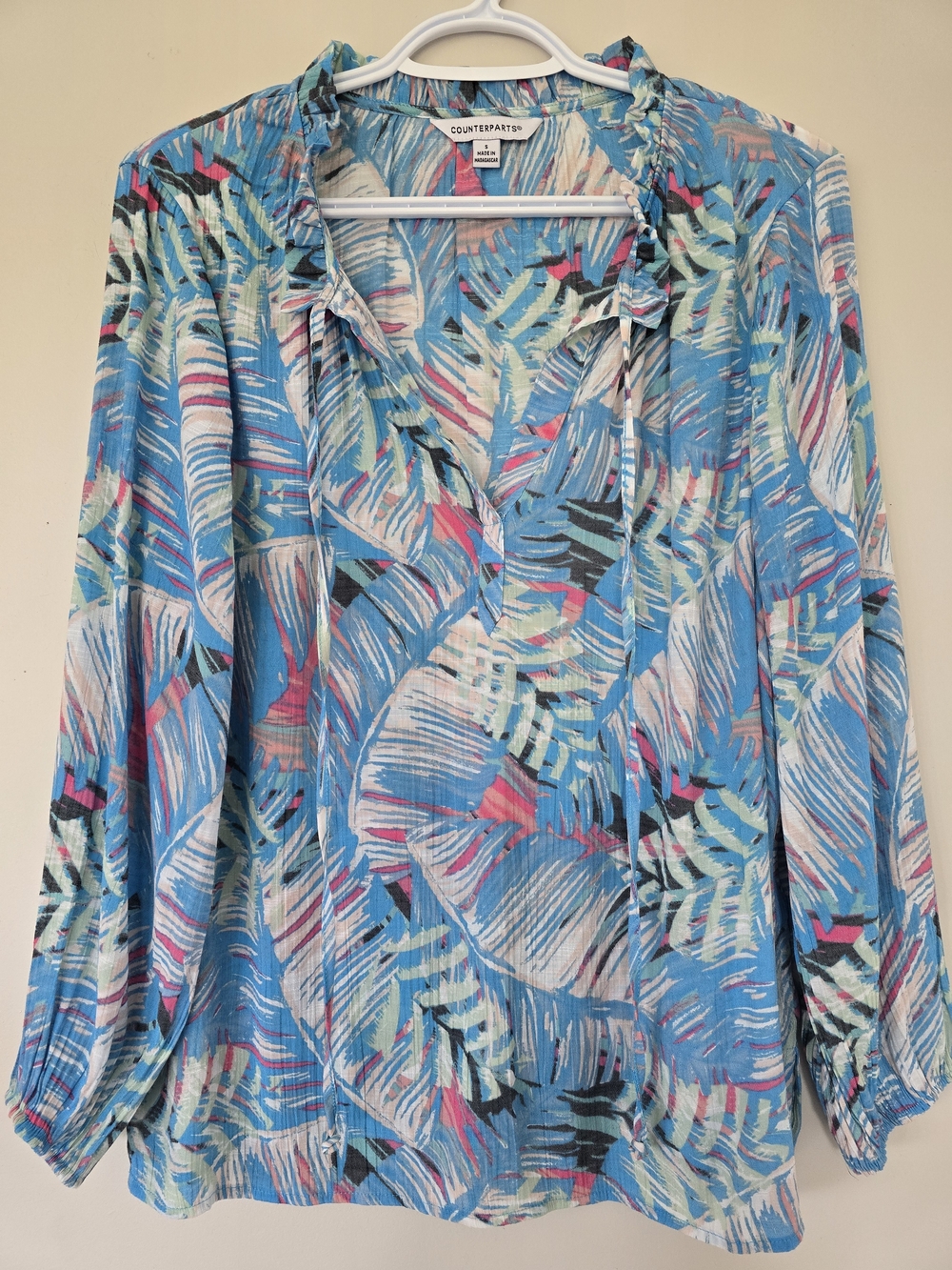 Counterparts Multicolor Leaf-Print V-Neck Blouse